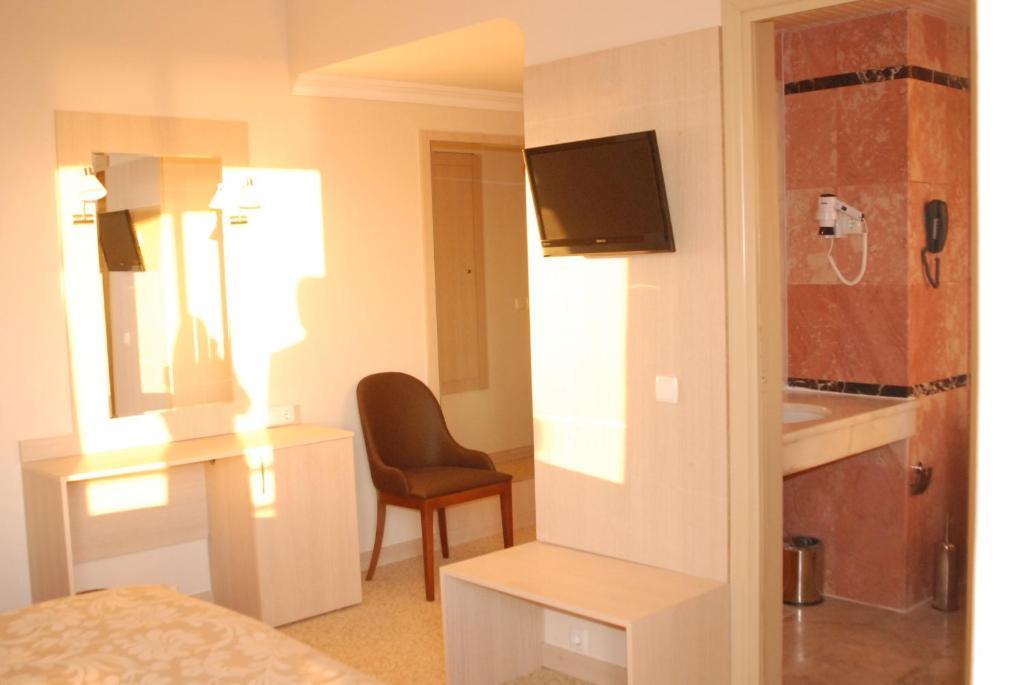 Hotel Suix Lara Antalya Room photo